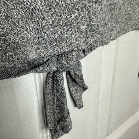 Brit & Bri Cardigan Buttoned Tie-Front Grey Size Medium - Picture 10 of 16